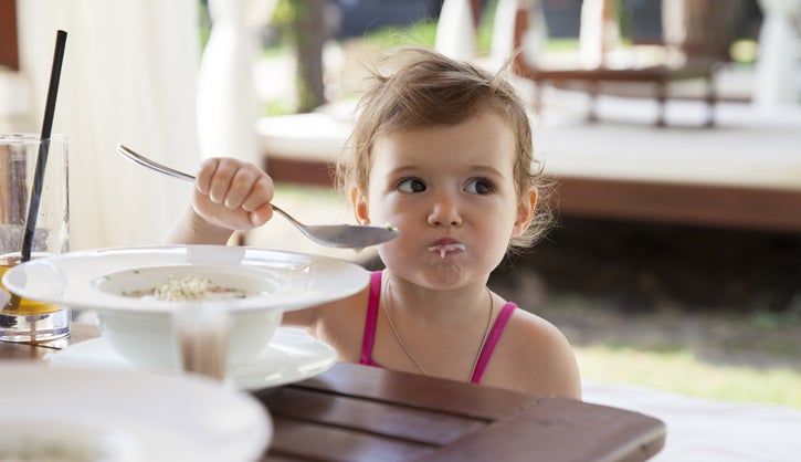 7 astuces pour faire manger un enfant difficile