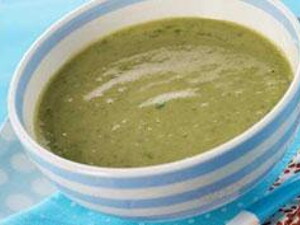 Spinatsuppe mit Parmesan Spinatsuppe mit Parmesan