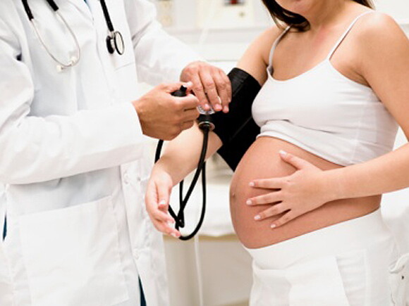 Bluthochdruck während der Schwangerschaft / Pression artérielle élevée pendant la grossesse - Nestlé Baby
