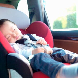 Reisen mit Baby / Astuces pour les trajets - Nestlé Baby