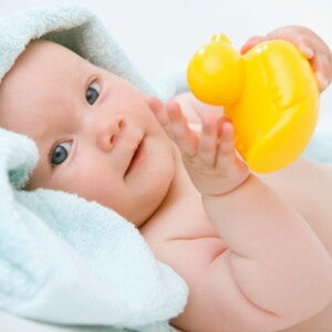 Hautreinigung / La toilette de Bébé - Nestlé Baby