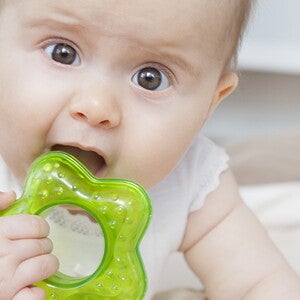 Was hilft wenn Babys zahnen?