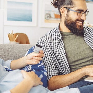 Was können wir uns mit Baby leisten? Wo können wir sparen? Deine Familien-Finanzplanung.