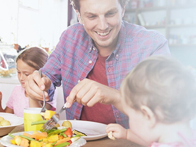 Aider votre tout-petit à aimer la bonne nourriture, pour la vie !