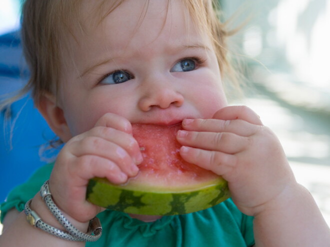 Übergewicht im Kleinkindalter / Prévenir l'obésité - Nestlé Baby Übergewicht im Kleinkindalter / Prévenir l'obésité - Nestlé Baby