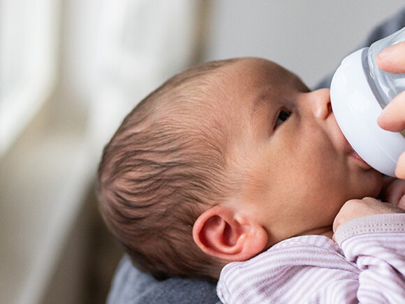 Tipps für das Füttern deines Babys mit dem Fläschchen