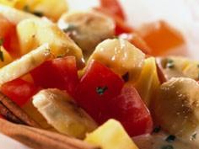 Früchte "en Papillote" an würziger Sauce Früchte "en Papillote" an würziger Sauce