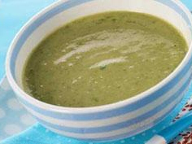 Spinatsuppe mit Parmesan Spinatsuppe mit Parmesan