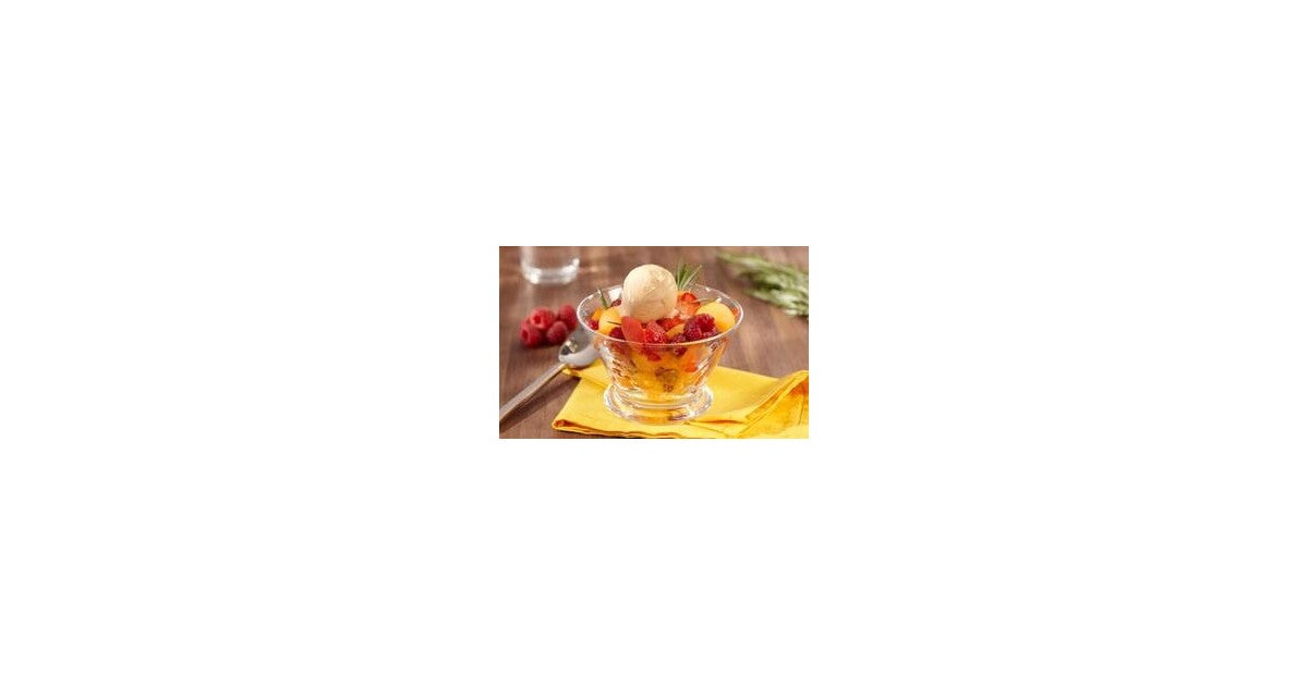Fruchtsalat mit Rosmarin und Karamelglace | Nestlé FamilyNes